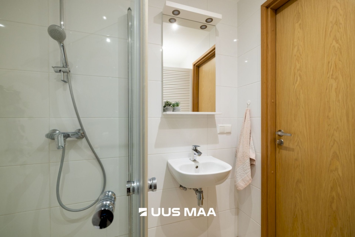 Tallinn, Mustamäe linnaosa, Kadaka, Kadaka pst 142/1