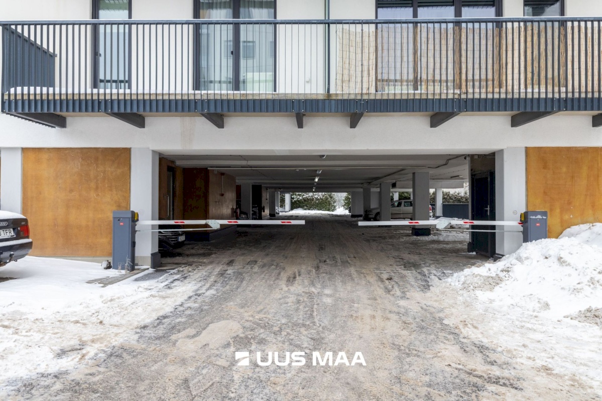 Tallinn, Mustamäe linnaosa, Kadaka, Kadaka pst 142/1