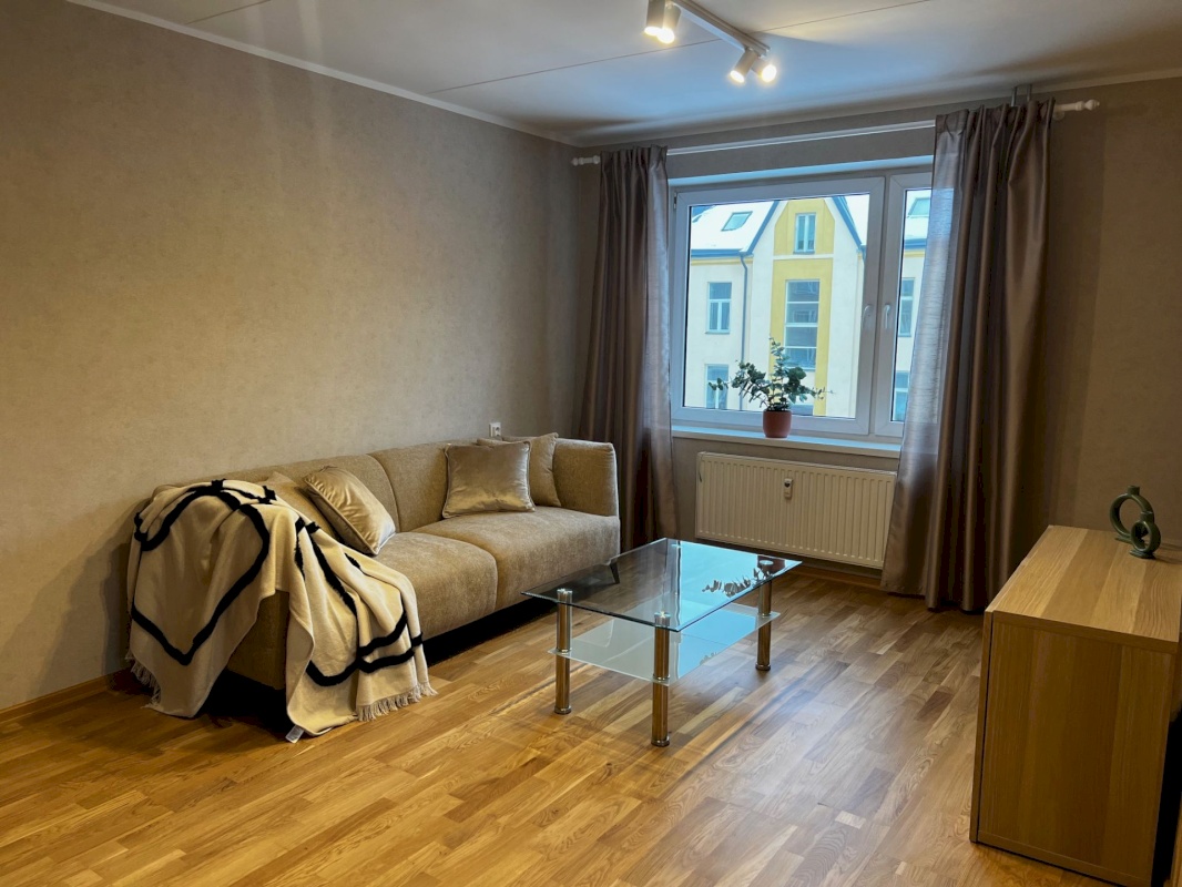 Tallinn, Kesklinna linnaosa, Raua, Narva mnt 38