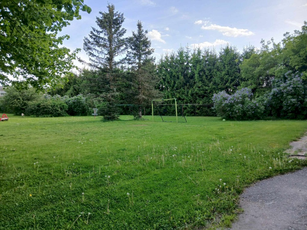 Põhja-Pärnumaa vald, Vahenurme küla, Vahenurme keskus 7