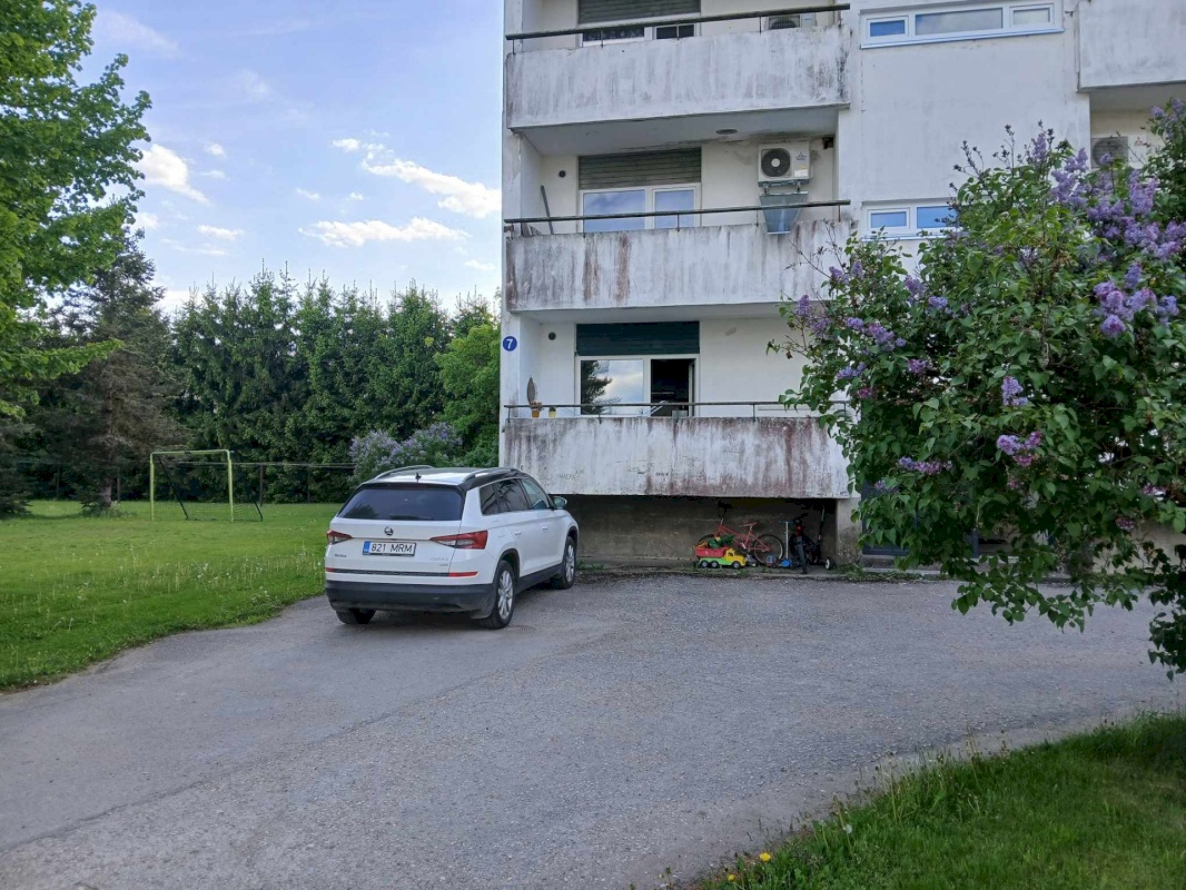 Põhja-Pärnumaa vald, Vahenurme küla, Vahenurme keskus 7