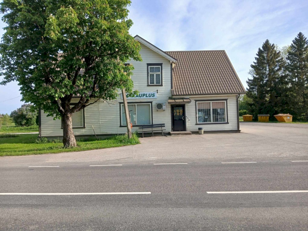 Põhja-Pärnumaa vald, Vahenurme küla, Vahenurme keskus 7