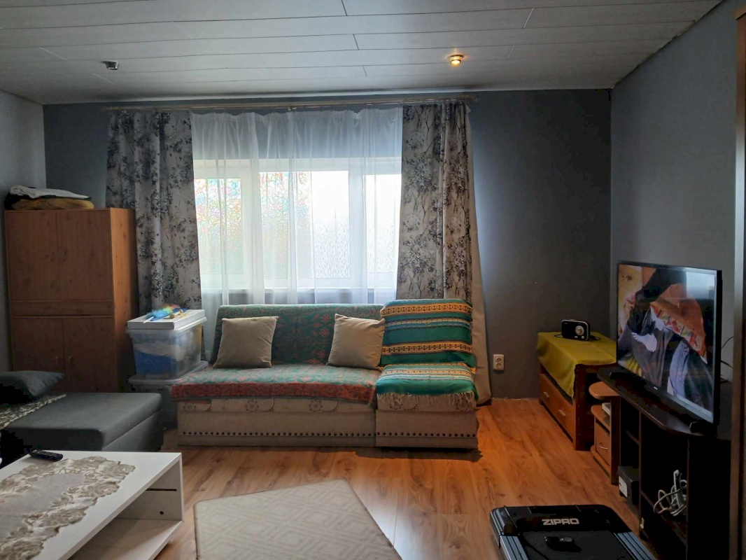 Põhja-Pärnumaa vald, Vahenurme küla, Vahenurme keskus 7