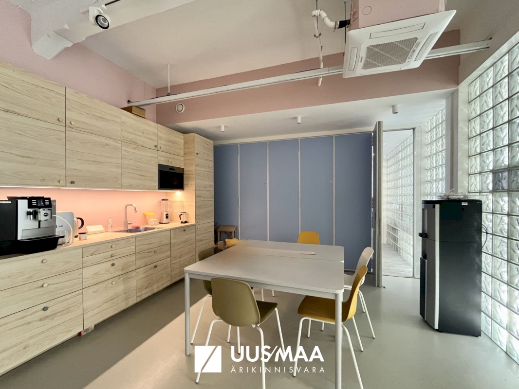 Tallinn, Kesklinna linnaosa, Kadriorg, Tina 9