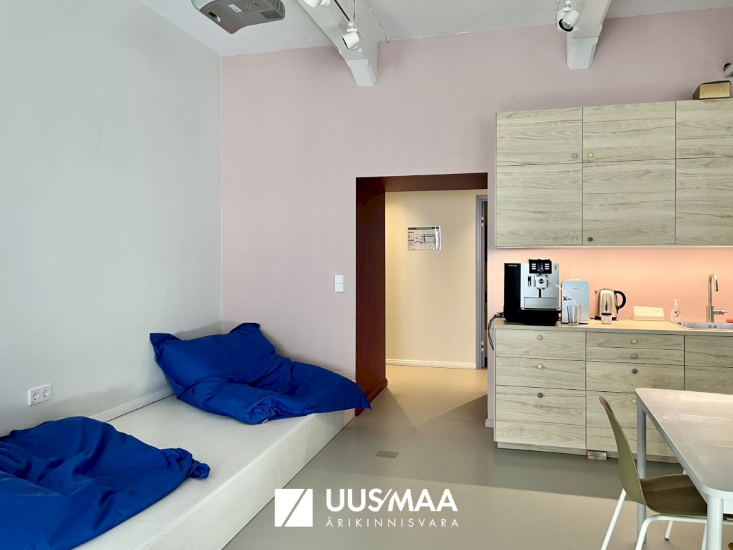 Tallinn, Kesklinna linnaosa, Kadriorg, Tina 9