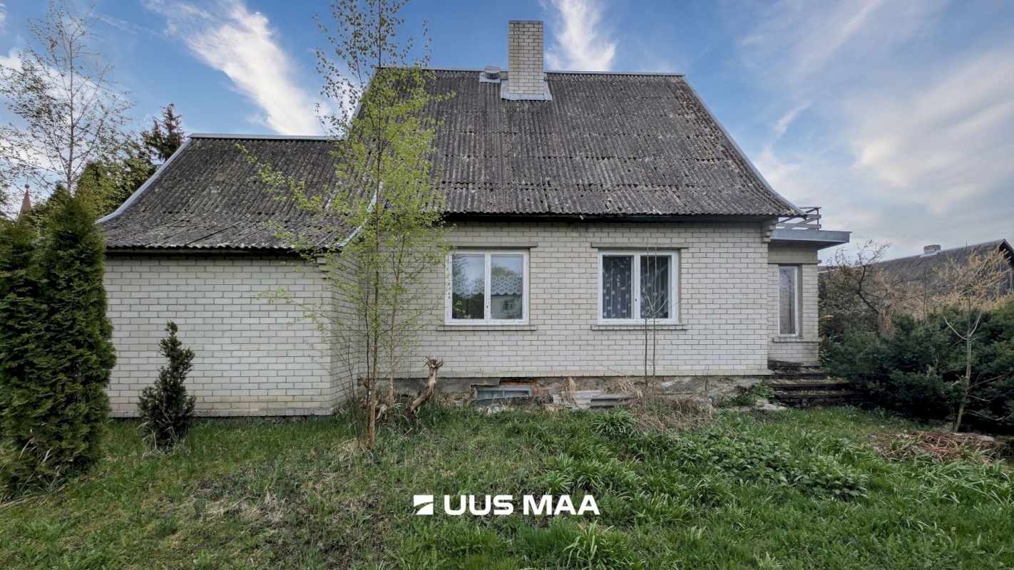 Põhja-Pärnumaa vald, Vändra alev, Pikk 33