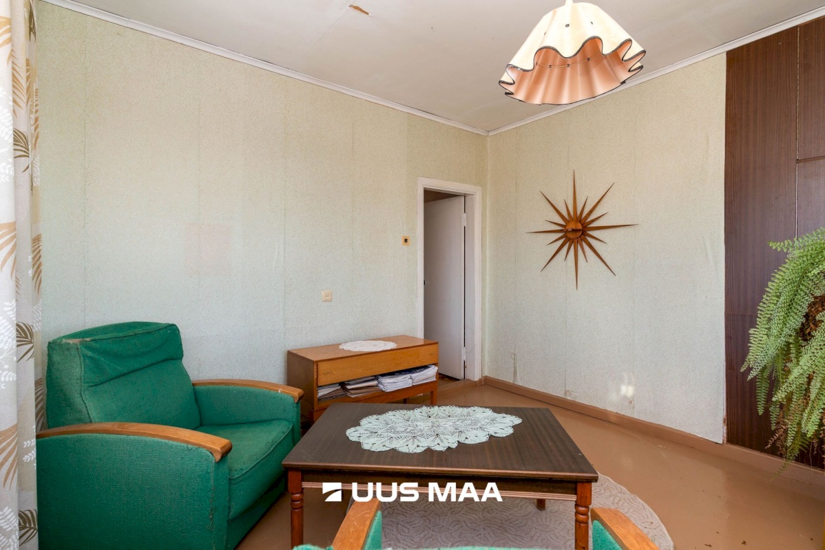 Mulgi vald, Mõisaküla linn, Kase 12