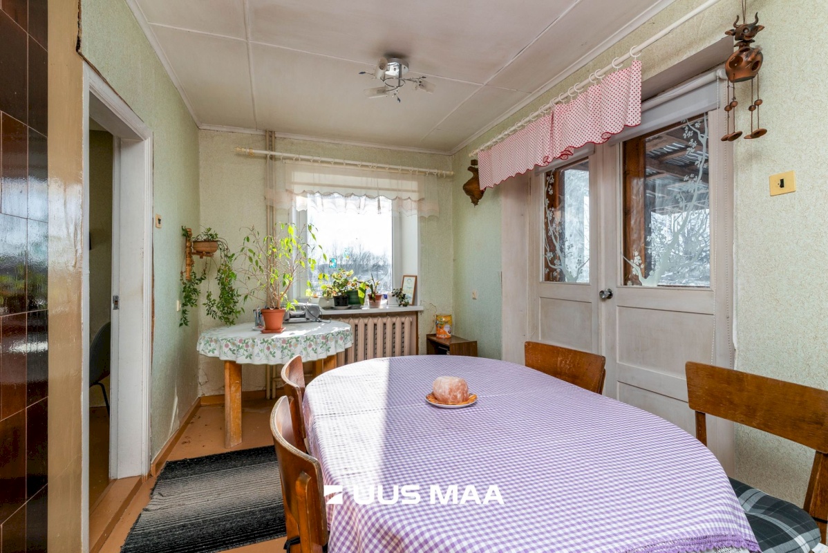 Mulgi vald, Mõisaküla linn, Kase 12