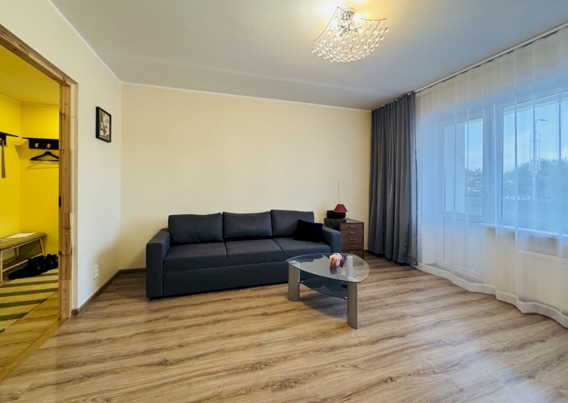 Tallinn, Mustamäe linnaosa, Mustamäe, Akadeemia 2