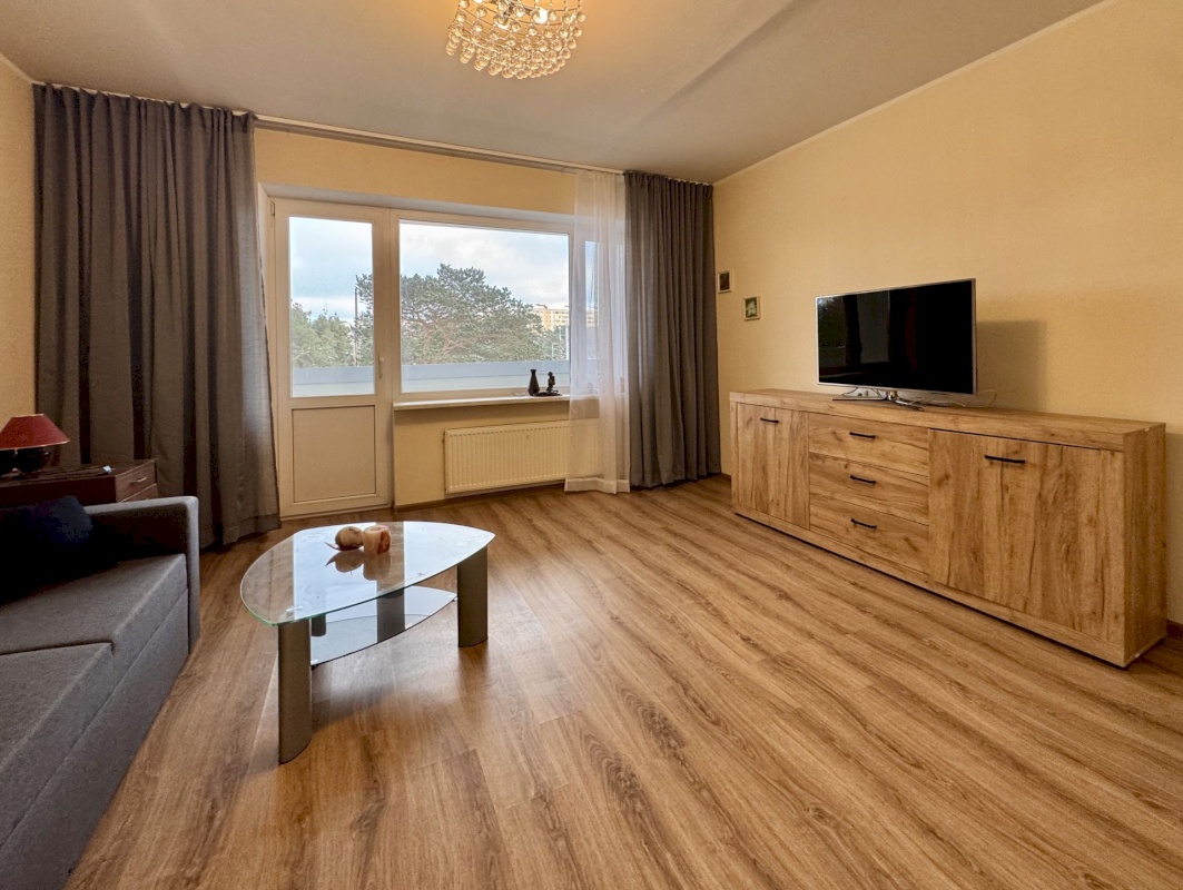 Tallinn, Mustamäe linnaosa, Mustamäe, Akadeemia 2