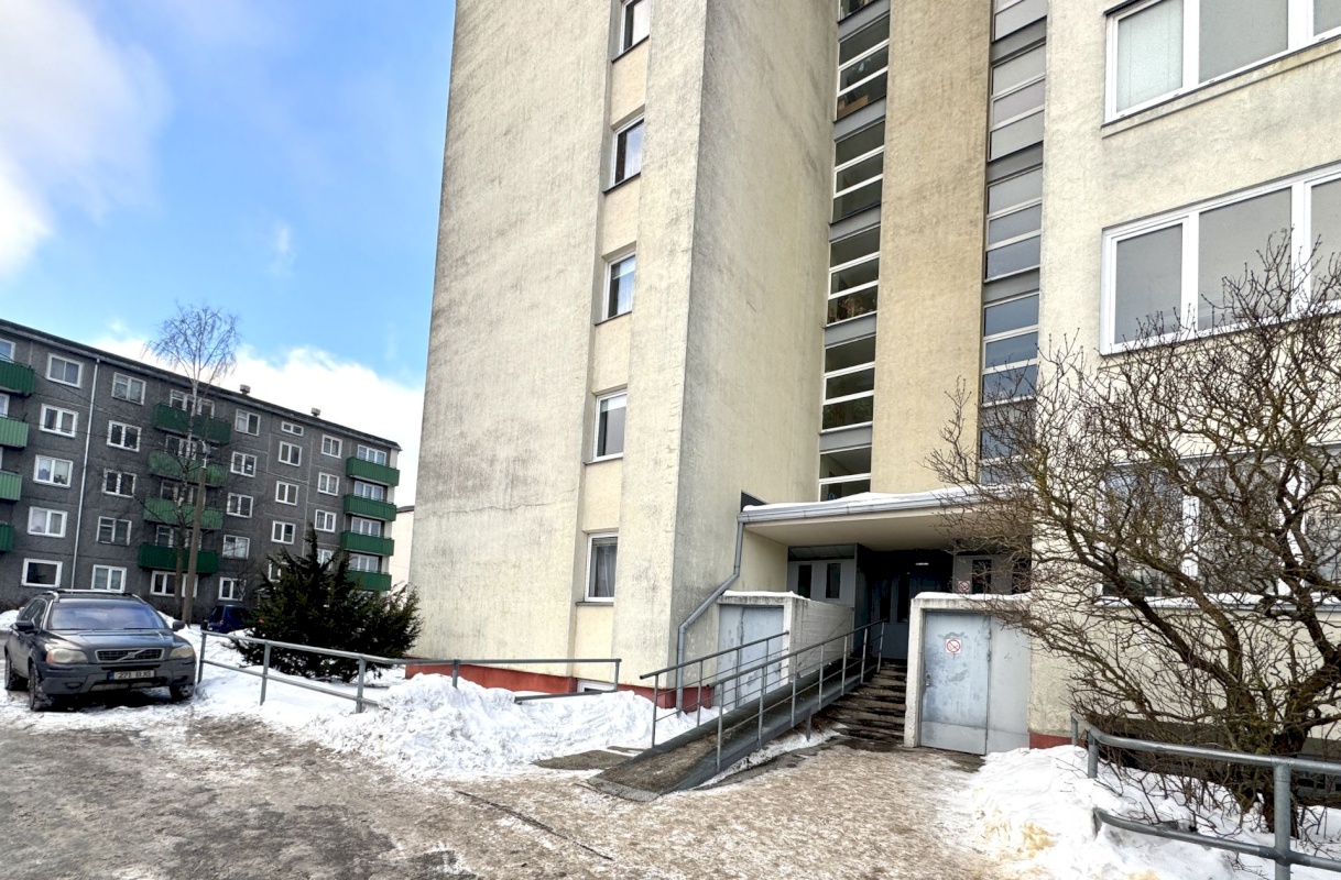 Tallinn, Mustamäe linnaosa, Mustamäe, Akadeemia 2