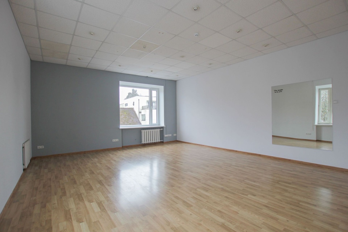 Pärnu linn, Pärnu linn, Kesklinn, Akadeemia 7