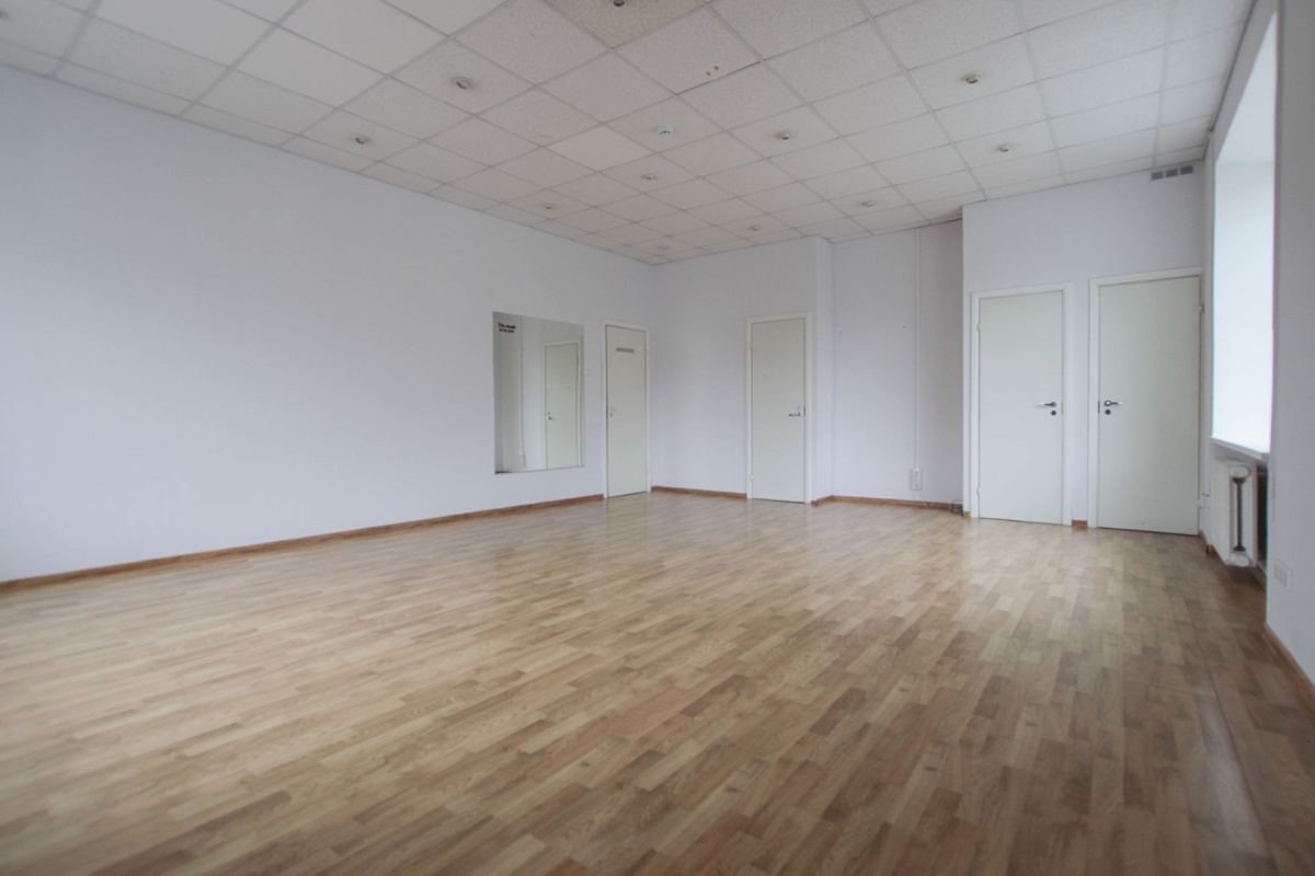 Pärnu linn, Pärnu linn, Kesklinn, Akadeemia 7