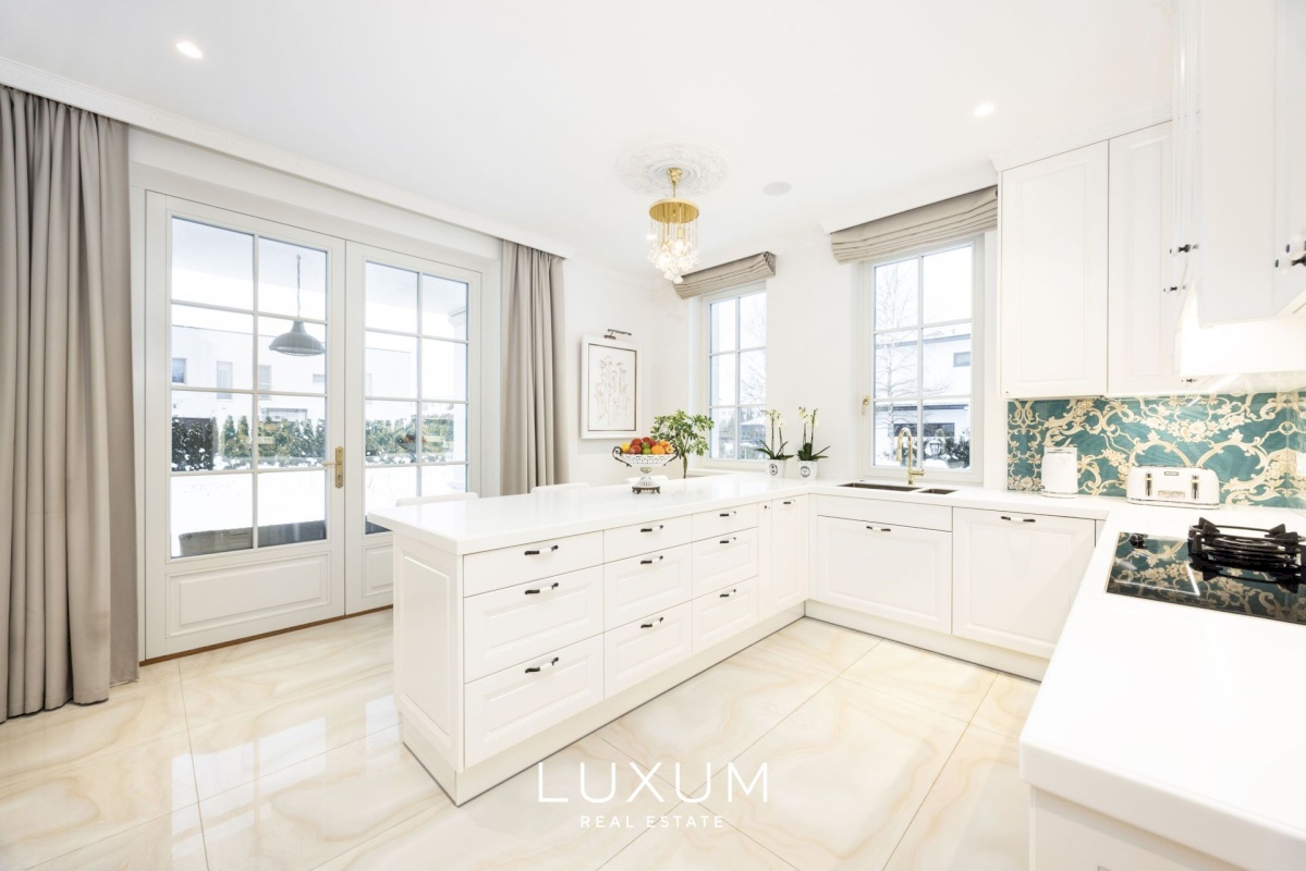 Rae vald, Peetri alevik, Küti põik 2