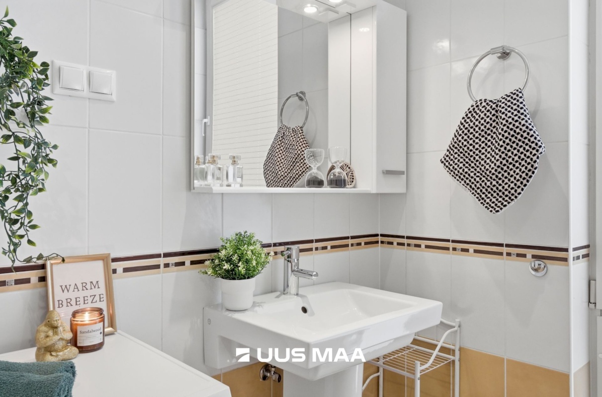 Tallinn, Kesklinna linnaosa, Kadriorg, Liivaoja 1D