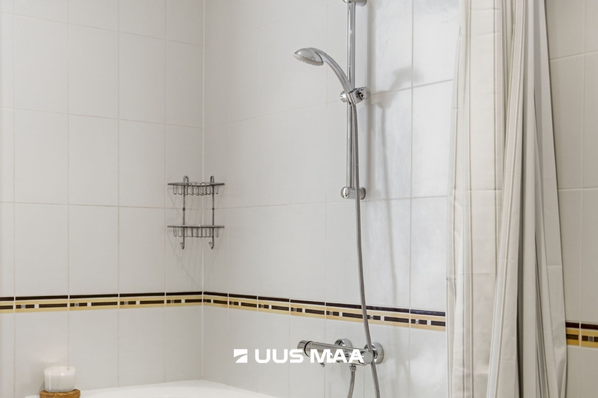 Tallinn, Kesklinna linnaosa, Kadriorg, Liivaoja 1D