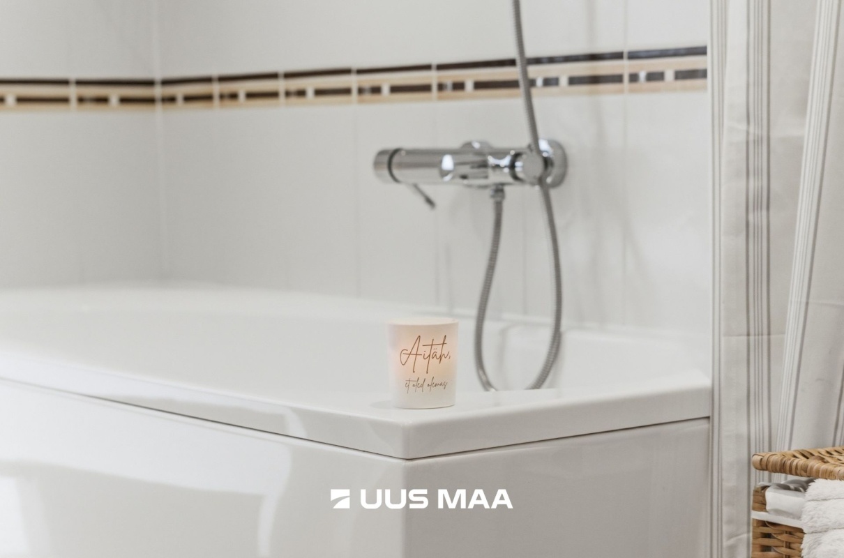 Tallinn, Kesklinna linnaosa, Kadriorg, Liivaoja 1D