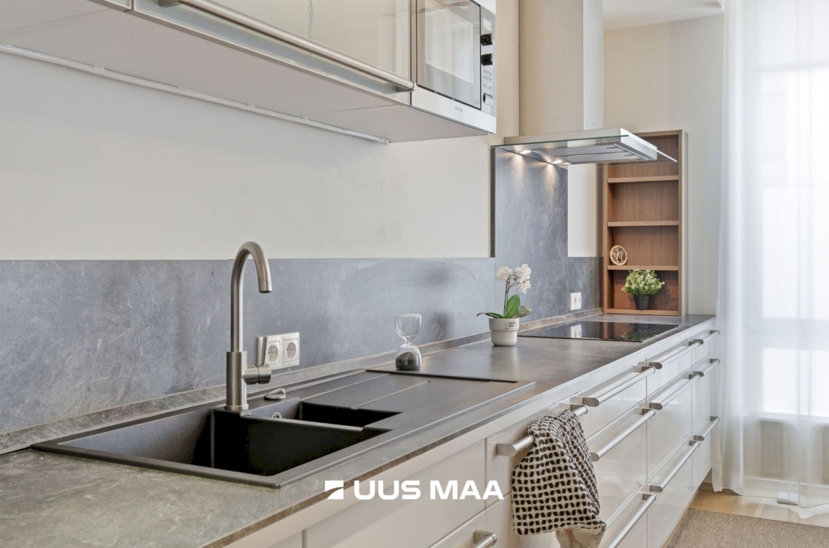 Tallinn, Kesklinna linnaosa, Kadriorg, Liivaoja 1D