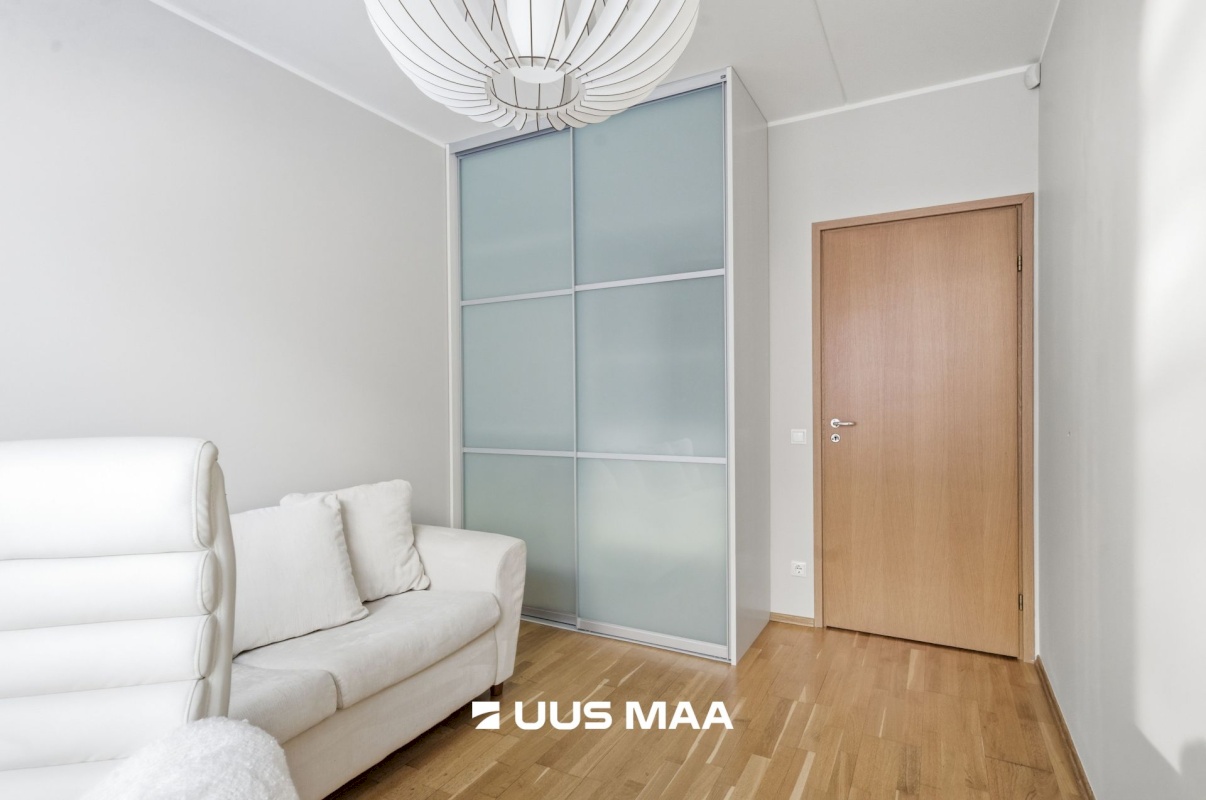 Tallinn, Kesklinna linnaosa, Kadriorg, Liivaoja 1D