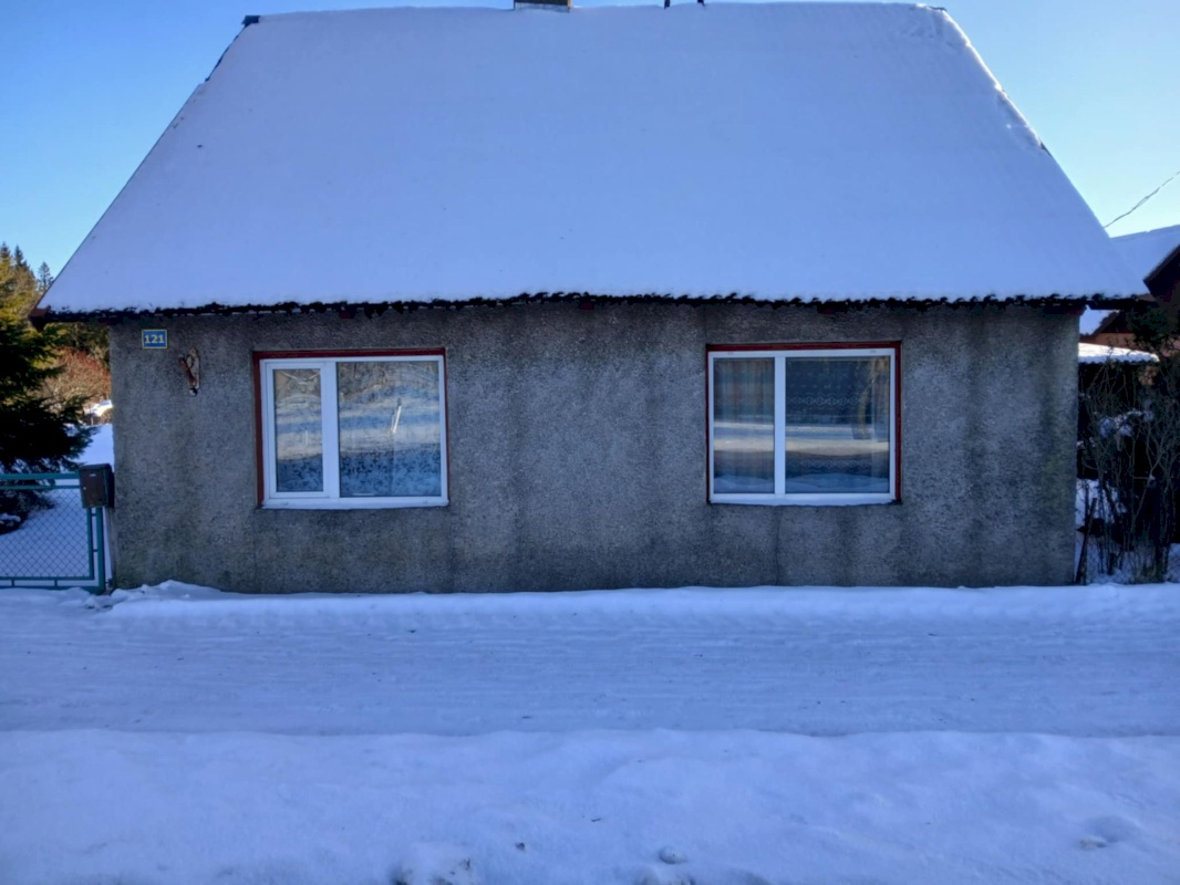 Saarde vald, Kilingi-Nõmme linn, Pärnu mnt 121