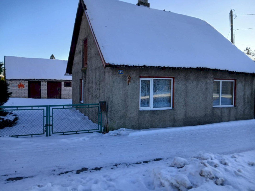 Saarde vald, Kilingi-Nõmme linn, Pärnu mnt 121