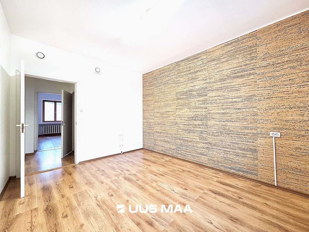 Tallinn, Kesklinna linnaosa, Pärnu mnt 30