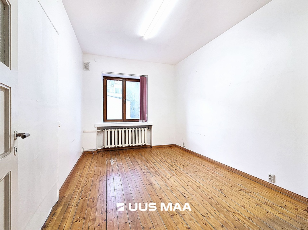 Tallinn, Kesklinna linnaosa, Pärnu mnt 30