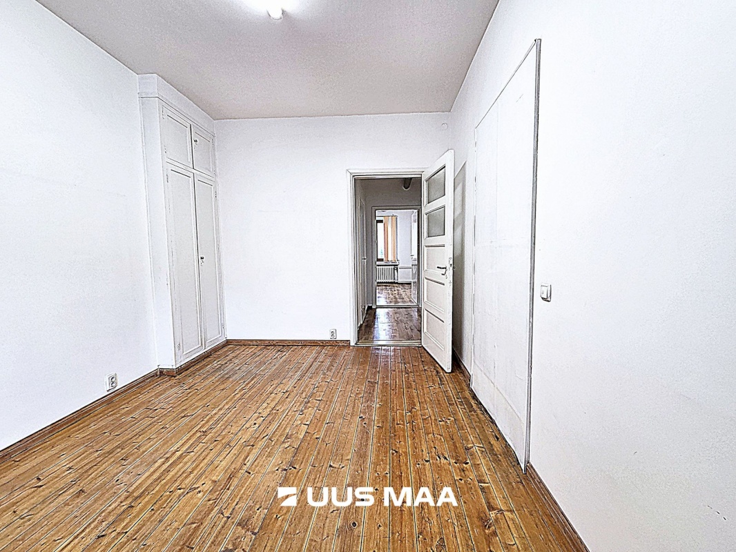 Tallinn, Kesklinna linnaosa, Pärnu mnt 30