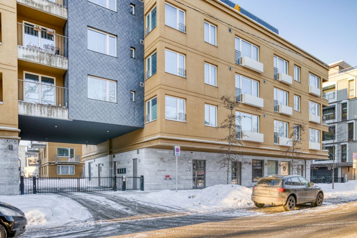 Tallinn, Kesklinna linnaosa, Torupilli, C. R. Jakobsoni 7