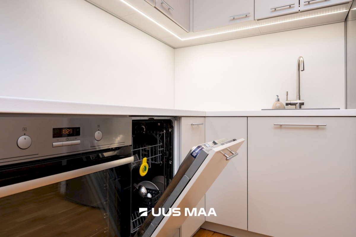 Saue vald, Laagri alevik, Kooli tn 3