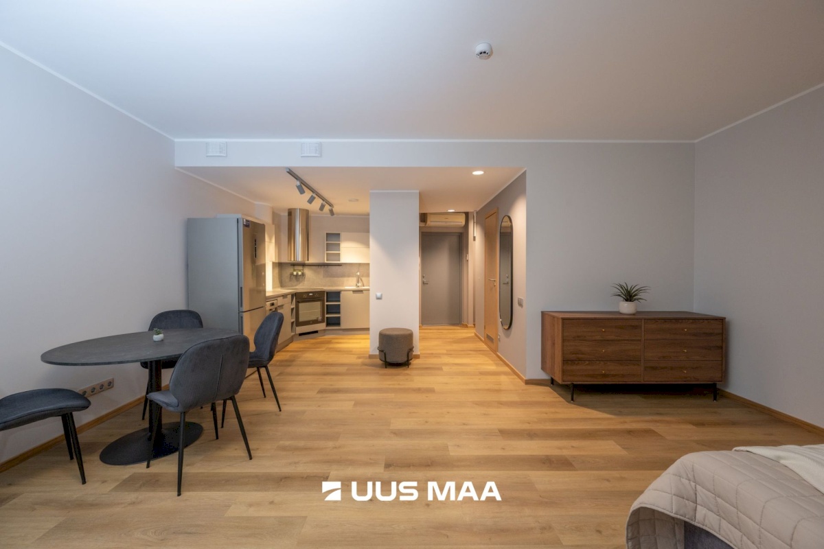 Tallinn, Kesklinna linnaosa, Südalinn, Tartu mnt 18