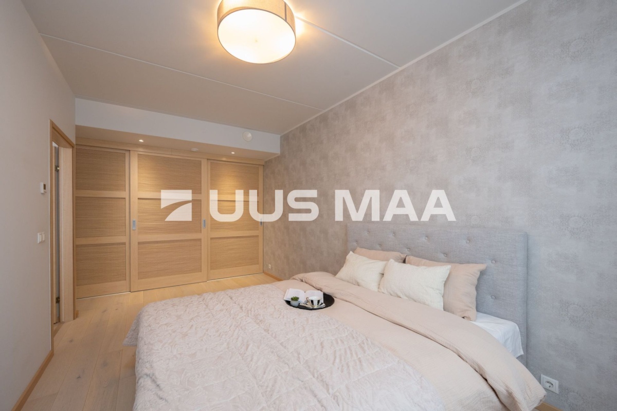 Tallinn, Kristiine linnaosa, Tondi, Sõjakooli 12