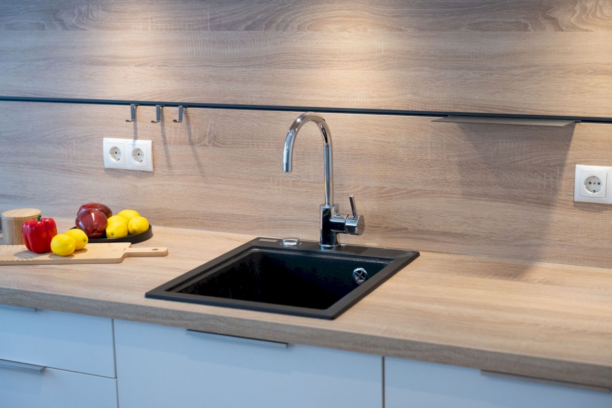 Tallinn, Kristiine linnaosa, Tondi, Sõjakooli 12