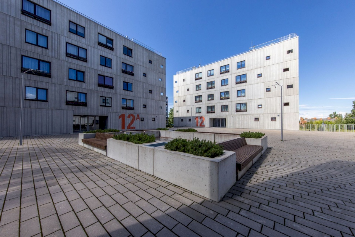 Tallinn, Kristiine linnaosa, Tondi, Sõjakooli 12