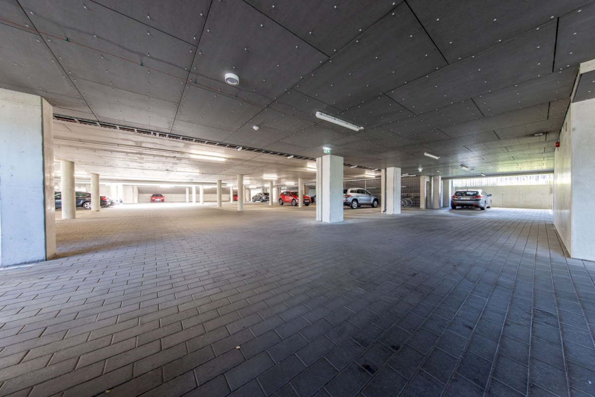 Tallinn, Kristiine linnaosa, Tondi, Sõjakooli 12