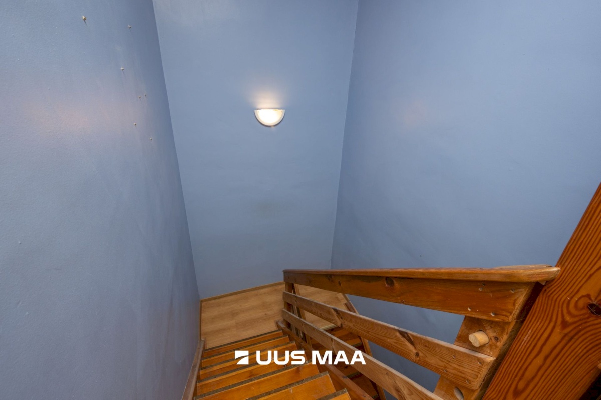 Hiiumaa vald, Kärdla linn, Heltermaa mnt 15