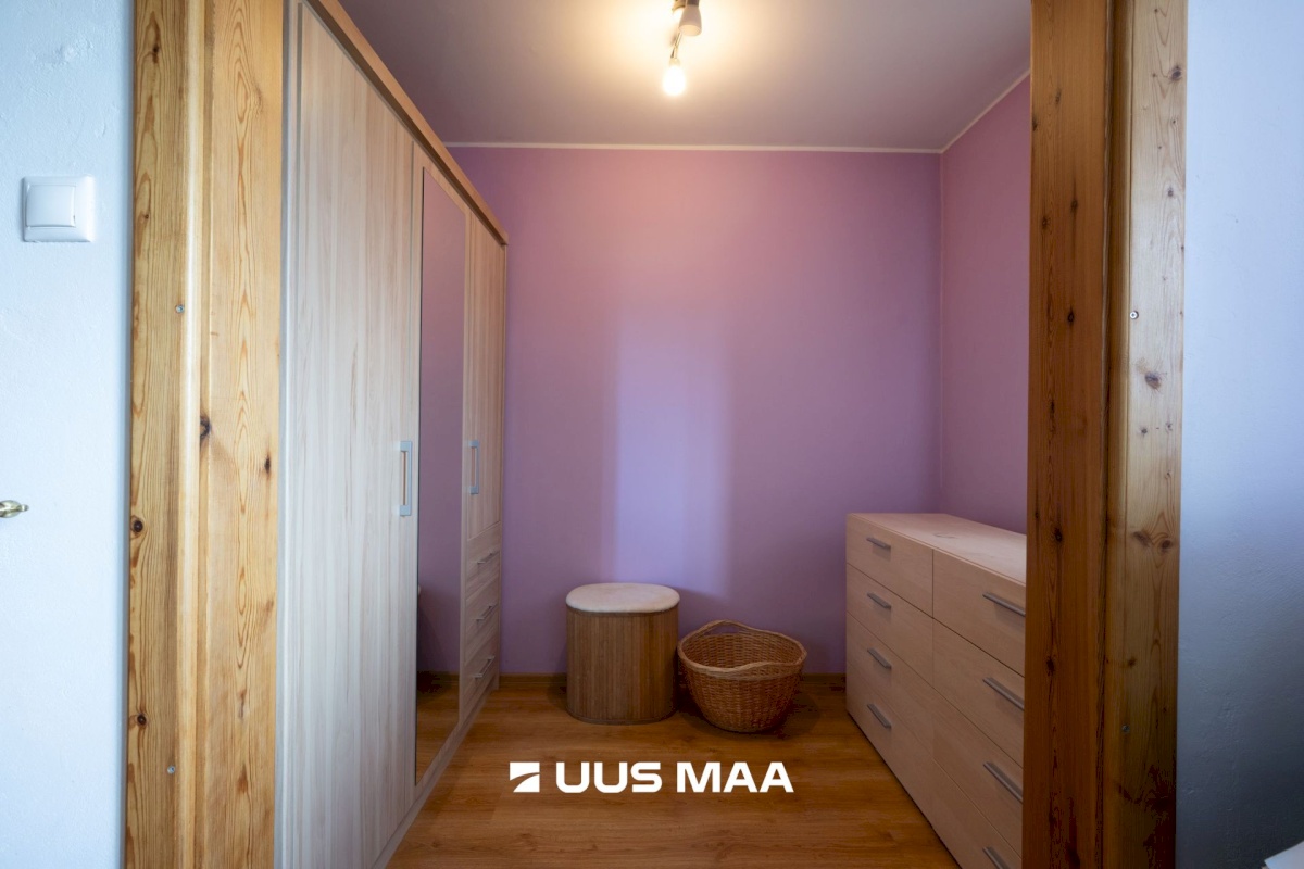 Hiiumaa vald, Kärdla linn, Heltermaa mnt 15