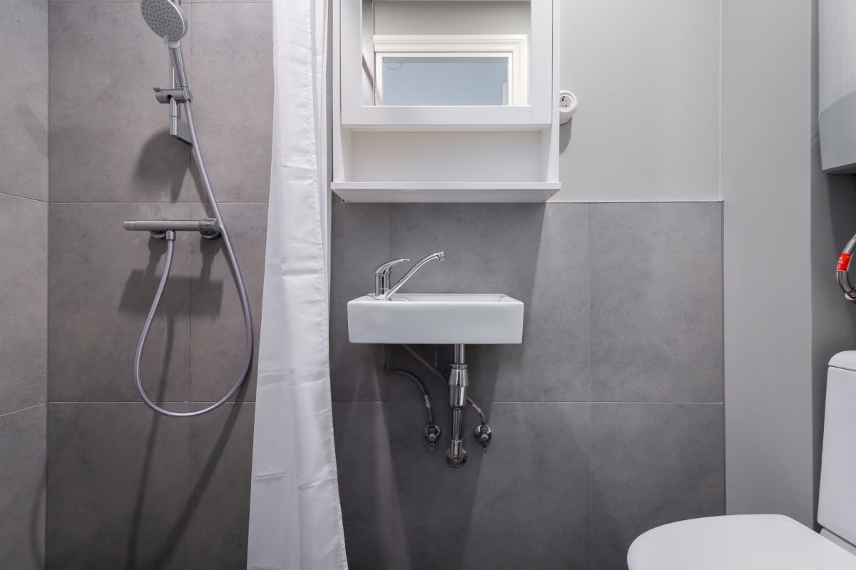 Tallinn, Kesklinna linnaosa, Uus Maailm, Luha 9