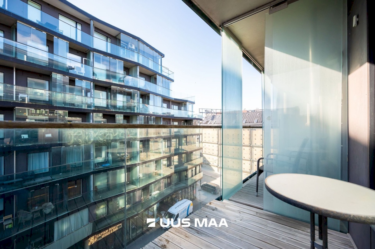 Tallinn, Kesklinna linnaosa, Hobujaama 10