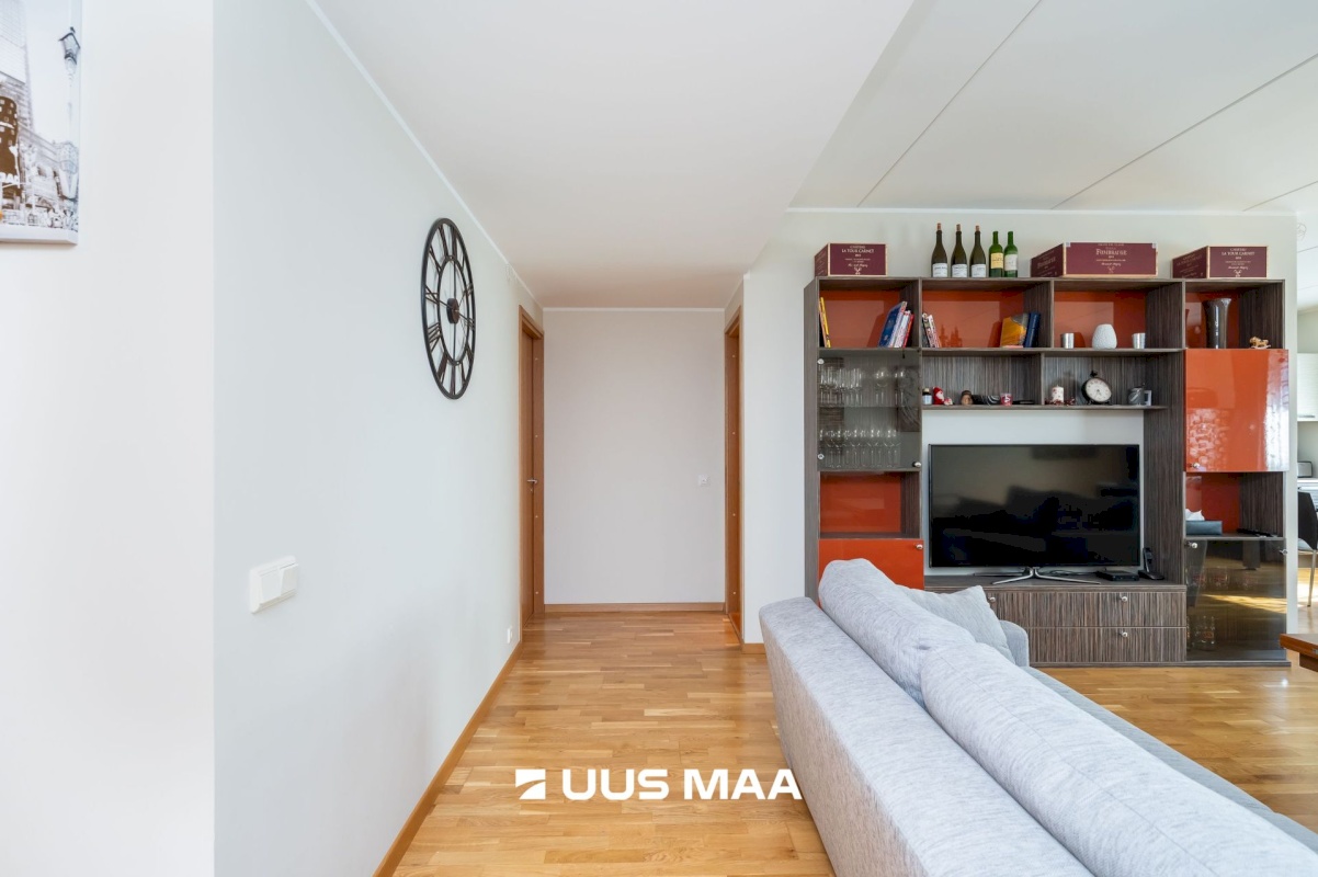 Tallinn, Kesklinna linnaosa, Hobujaama 10