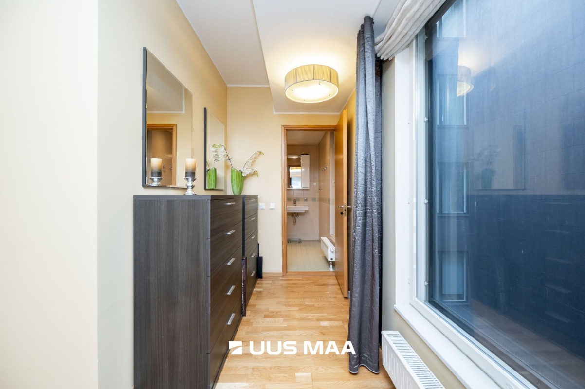 Tallinn, Kesklinna linnaosa, Hobujaama 10