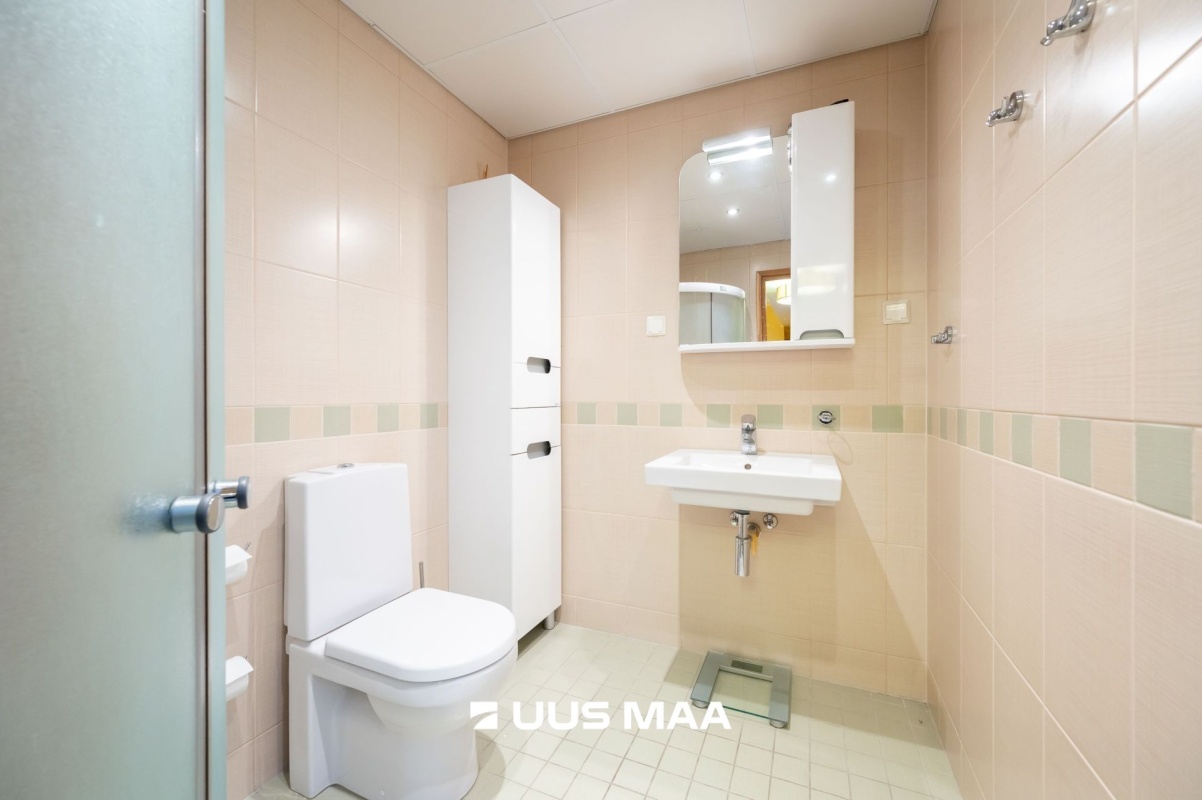 Tallinn, Kesklinna linnaosa, Hobujaama 10