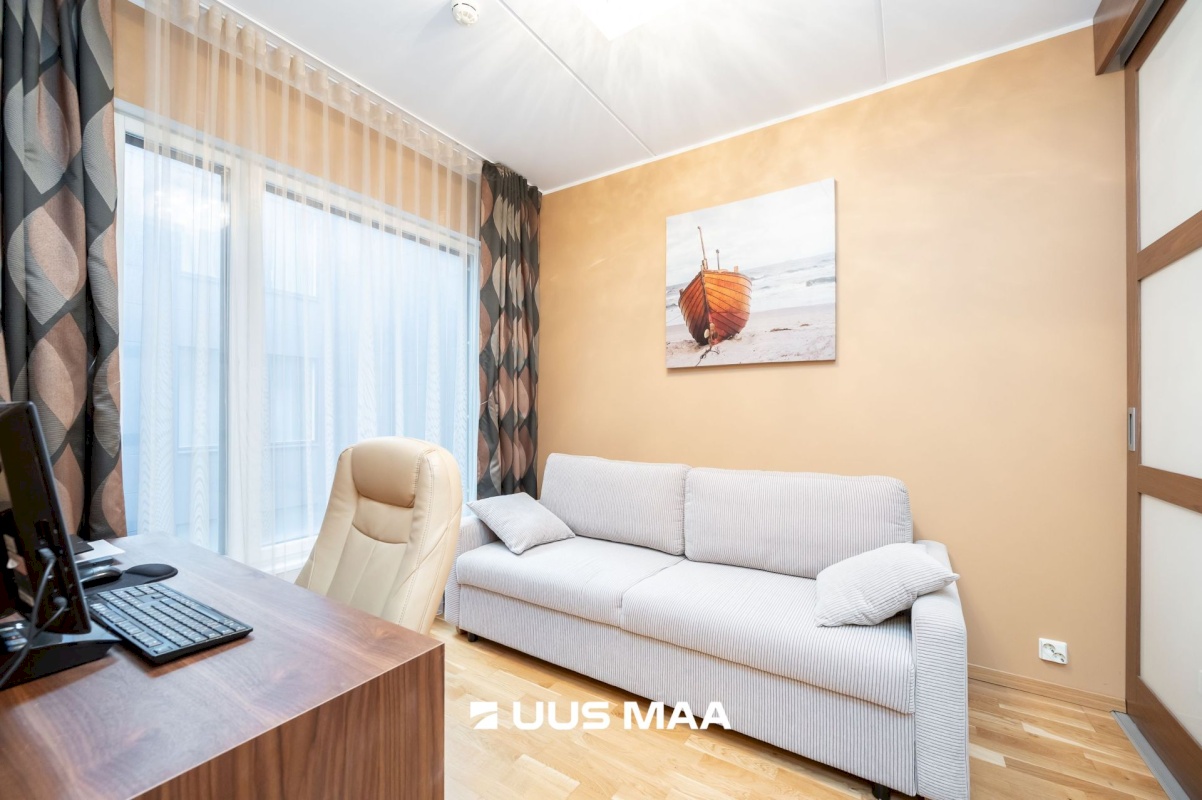 Tallinn, Kesklinna linnaosa, Hobujaama 10