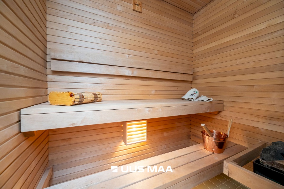 Tallinn, Kesklinna linnaosa, Hobujaama 10