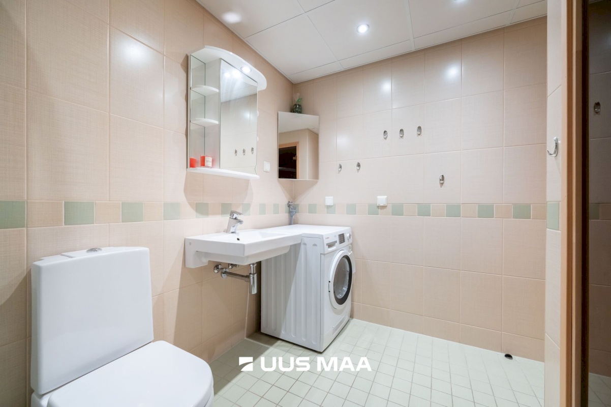 Tallinn, Kesklinna linnaosa, Hobujaama 10