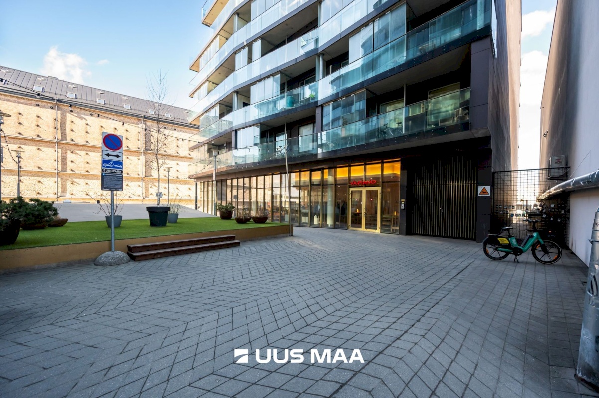 Tallinn, Kesklinna linnaosa, Hobujaama 10