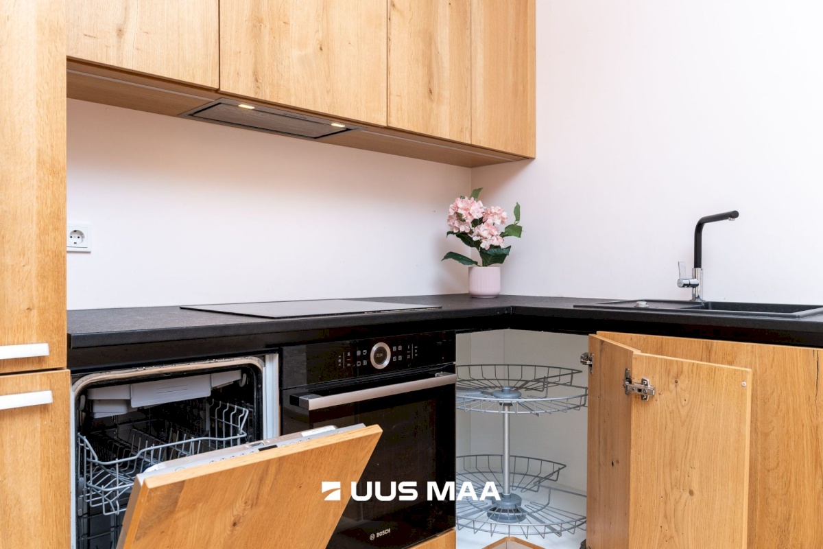 Tallinn, Kesklinna linnaosa, Veerenni, Uus-Tatari 12-1