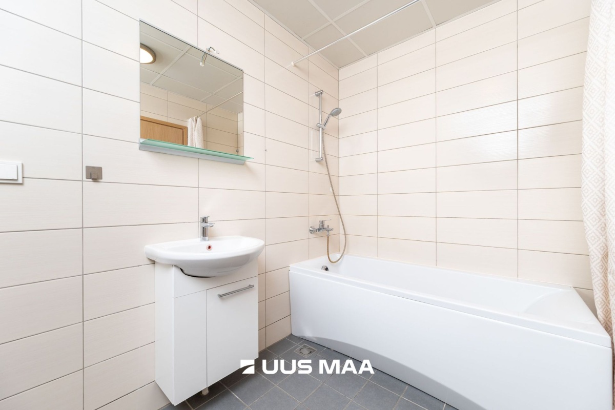 Tallinn, Kesklinna linnaosa, Veerenni, Uus-Tatari 12-1