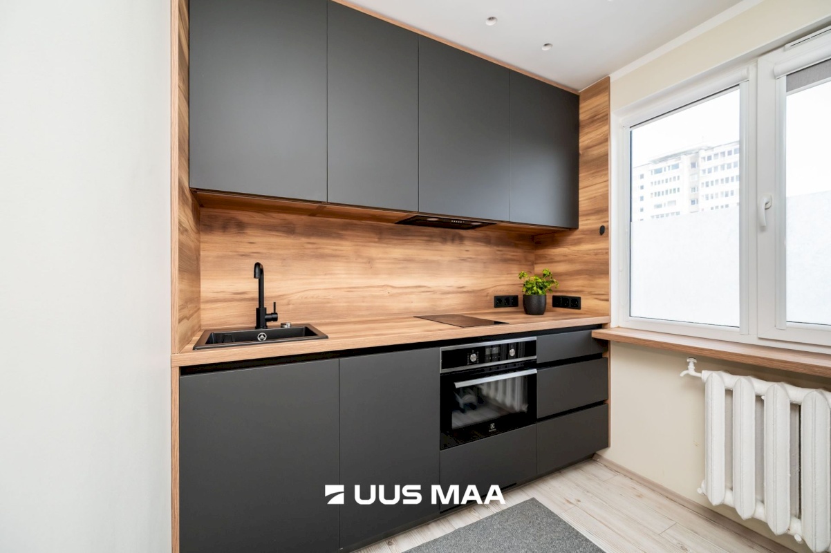 Tallinn, Mustamäe linnaosa, Akadeemia tee 6