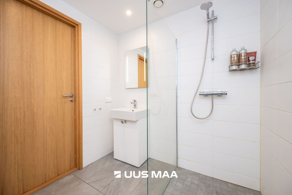 Tallinn, Nõmme linnaosa, Laagri, Kooli tn 3